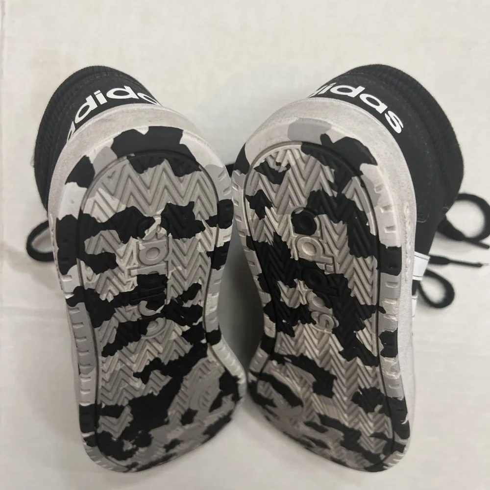 Adidas Kids Hoops 2 FY6468 Black Running Shoes Sneakers Size 2 US Basketball Mid